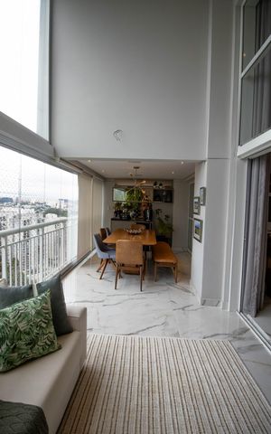 Apartamento à venda com 238m², 4 quartos e 4 vagas