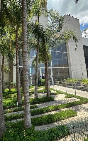 Apartamento à venda com 61m², 2 quartos e 2 vagas Apartamento à venda com 61m², 2 quartos e 2 vagasFachada e portaria