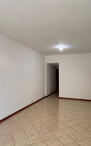 Apartamento para alugar com 90m², 2 quartos e 1 vaga Apartamento para alugar com 90m², 2 quartos e 1 vagaSala