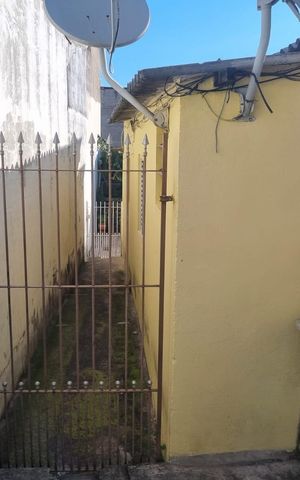 Casa à venda com 290m², 2 quartos e 4 vagas
