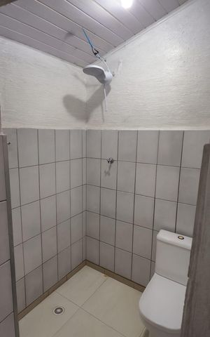 Casa à venda com 290m², 2 quartos e 4 vagas
