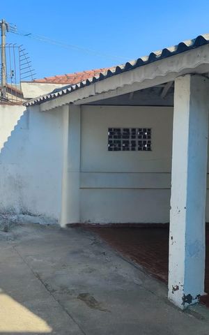 Casa à venda com 290m², 2 quartos e 4 vagas