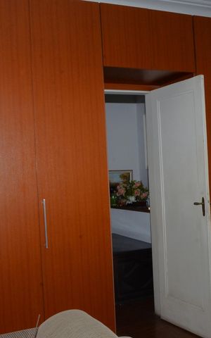Casa à venda com 300m², 4 quartos e 3 vagasQuarto 2 - Armários