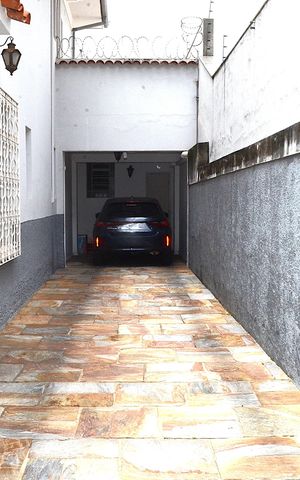 Casa à venda com 300m², 4 quartos e 3 vagasGaragem