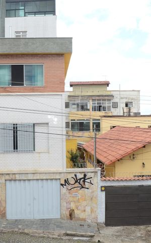 Casa à venda com 300m², 4 quartos e 3 vagasVista do Quarto 2