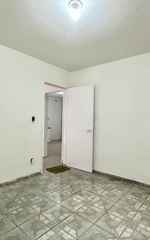 Casa para alugar com 65m², 1 quarto e 2 vagasQuarto