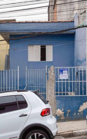 Casa à venda com 60m², 3 quartos e 2 vagasFachada