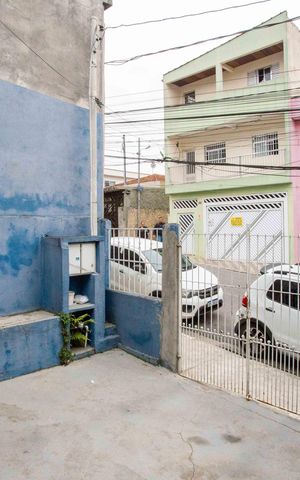 Casa à venda com 60m², 3 quartos e 2 vagasGaragem