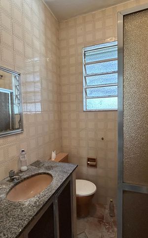 Casa à venda com 46m², 2 quartos e sem vagaBanheiro casa 1