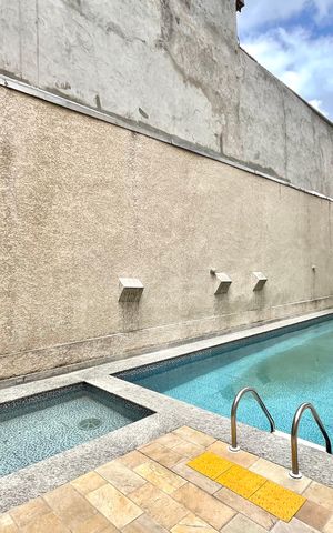 Apartamento à venda com 33m², 2 quartos e sem vaga Apartamento à venda com 33m², 2 quartos e sem vagaÁrea comum - Piscina