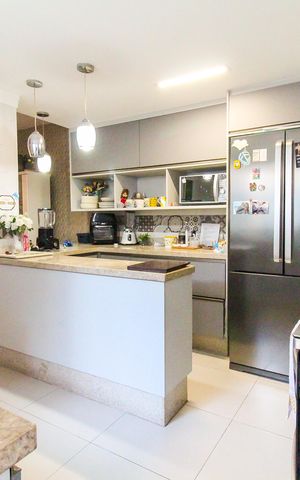 Casa à venda com 150m², 6 quartos e 4 vagas Casa à venda com 150m², 6 quartos e 4 vagasCozinha