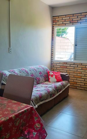Casa à venda com 94m², 2 quartos e 3 vagas Casa à venda com 94m², 2 quartos e 3 vagasSala