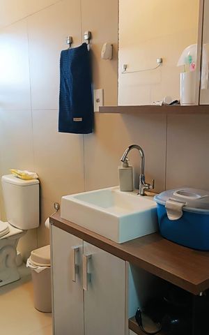Casa à venda com 94m², 2 quartos e 3 vagas Casa à venda com 94m², 2 quartos e 3 vagasBanheiro