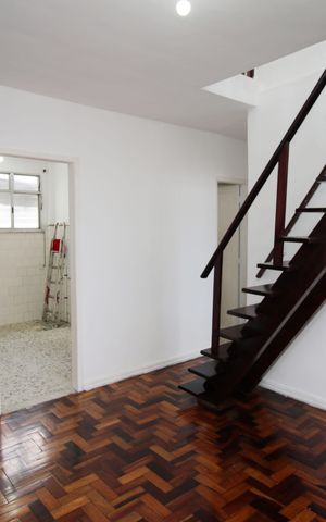 Apartamento à venda com 96m², 2 quartos e 1 vagaSala