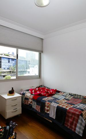 Apartamento à venda com 200m², 4 quartos e 3 vagasQuarto 2