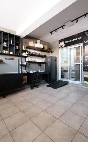 Casa à venda com 244m², 2 quartos e 2 vagasGaragem