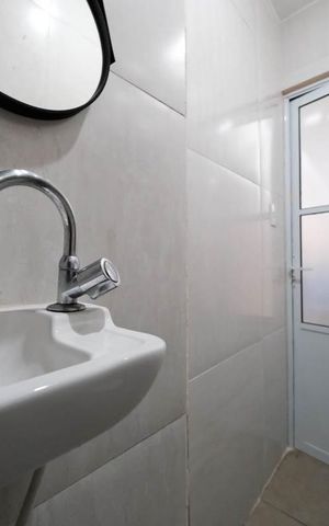 Casa à venda com 244m², 2 quartos e 2 vagasBanheiro 2