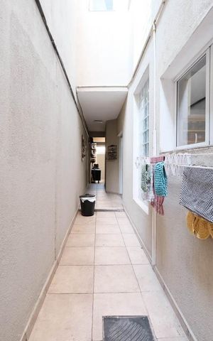 Casa à venda com 244m², 2 quartos e 2 vagasÁrea externa