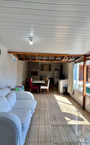 Casa à venda com 59m², 2 quartos e 2 vagas Casa à venda com 59m², 2 quartos e 2 vagasÁrea gourmet