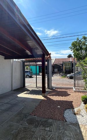 Casa à venda com 59m², 2 quartos e 2 vagas Casa à venda com 59m², 2 quartos e 2 vagasGaragem