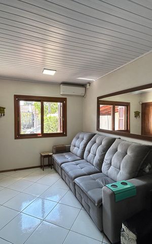 Casa à venda com 59m², 2 quartos e 2 vagas Casa à venda com 59m², 2 quartos e 2 vagasSala