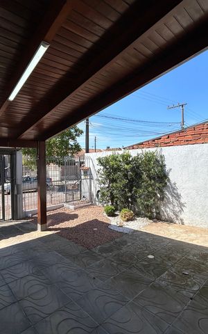 Casa à venda com 59m², 2 quartos e 2 vagas Casa à venda com 59m², 2 quartos e 2 vagasGaragem