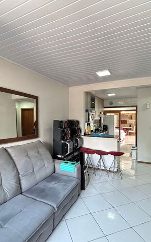 Casa à venda com 59m², 2 quartos e 2 vagas Casa à venda com 59m², 2 quartos e 2 vagasSala