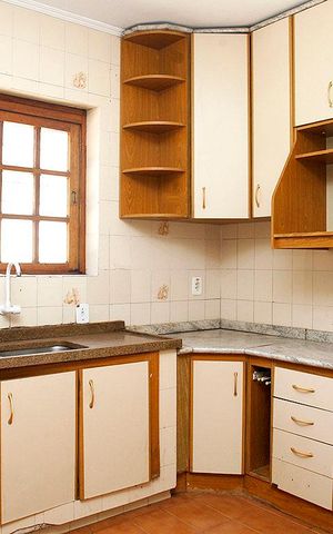 Casa à venda com 250m², 3 quartos e 3 vagasCozinha + Área de Serviço
