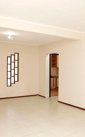 Casa à venda com 250m², 3 quartos e 3 vagasSala 1