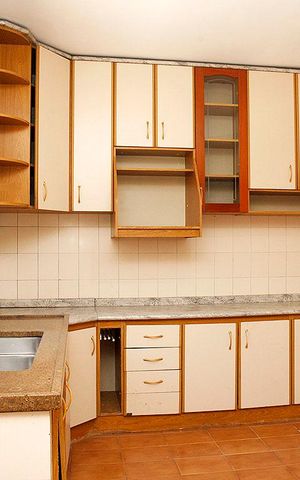 Casa à venda com 250m², 3 quartos e 3 vagasCozinha + Área de Serviço