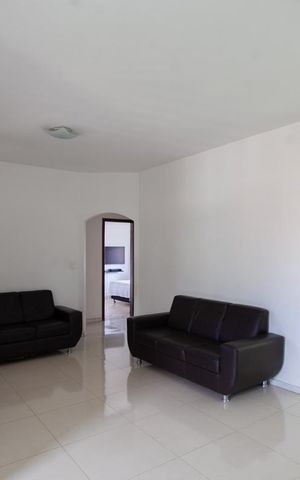 Casa à venda com 333m², 6 quartos e 4 vagas Casa à venda com 333m², 6 quartos e 4 vagasSala 2