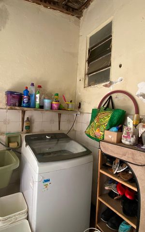 Casa à venda com 200m², 2 quartos e 3 vagas Casa à venda com 200m², 2 quartos e 3 vagasÁrea de Serviço