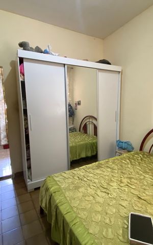 Casa à venda com 200m², 2 quartos e 3 vagas Casa à venda com 200m², 2 quartos e 3 vagasQuarto / casa 2