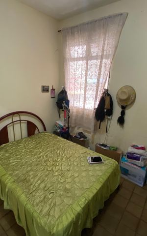 Casa à venda com 200m², 2 quartos e 3 vagas Casa à venda com 200m², 2 quartos e 3 vagasQuarto / casa 2