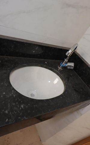 Apartamento à venda com 84m², 2 quartos e 1 vagaBanheiro Social - Pia