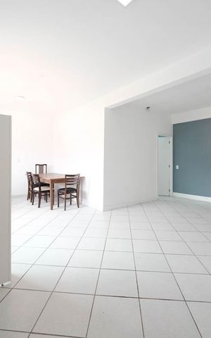 Casa para alugar com 90m², 2 quartos e sem vagaSala