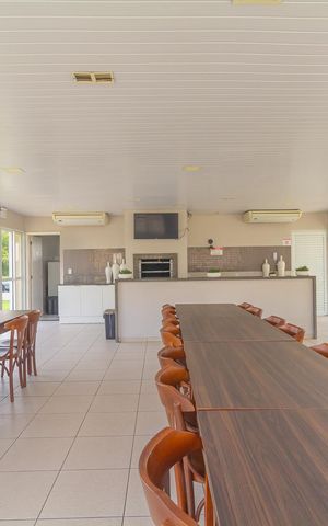 Apartamento à venda com 70m², 2 quartos e 1 vaga Apartamento à venda com 70m², 2 quartos e 1 vagaÁrea comum - Salão de festas