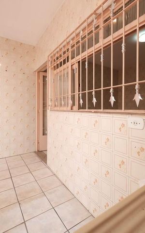 Casa à venda com 250m², 8 quartos e sem vagaÁrea de Serviço