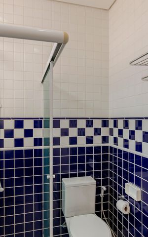 Casa à venda com 197m², 3 quartos e 2 vagas Casa à venda com 197m², 3 quartos e 2 vagasBanheiro da Suíte 1