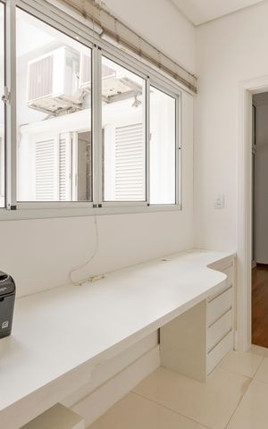 Casa à venda com 197m², 3 quartos e 2 vagas Casa à venda com 197m², 3 quartos e 2 vagasEscritório