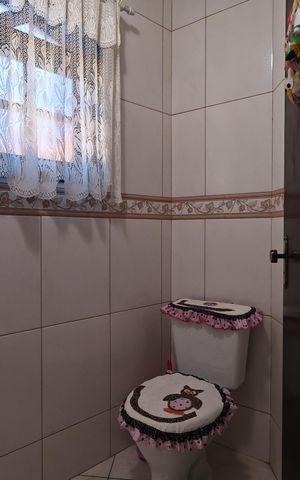 Casa à venda com 230m², 4 quartos e 2 vagasLavabo