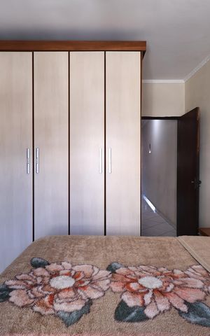 Casa à venda com 230m², 4 quartos e 2 vagasSuite 2