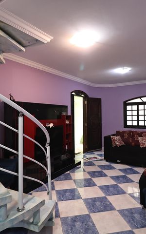 Casa à venda com 230m², 4 quartos e 2 vagasSala