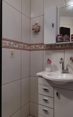 Casa à venda com 230m², 4 quartos e 2 vagasLavabo