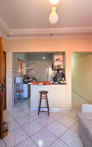 Casa à venda com 230m², 4 quartos e 2 vagasSala casa 2