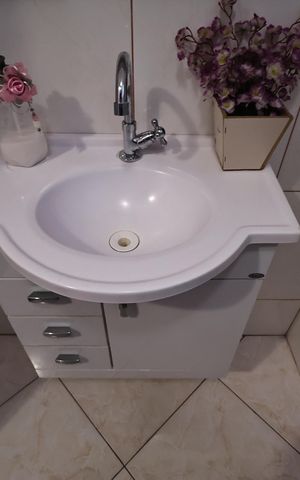 Casa à venda com 230m², 4 quartos e 2 vagasLavabo
