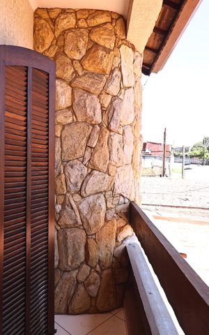 Casa à venda com 230m², 4 quartos e 2 vagasSacada suite 1
