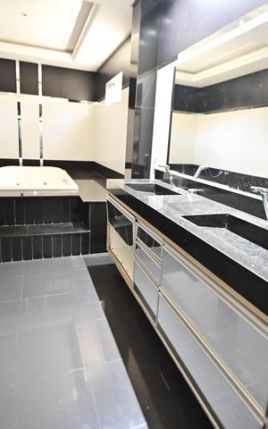 Casa de condomínio para alugar com 400m², 3 quartos e 4 vagas