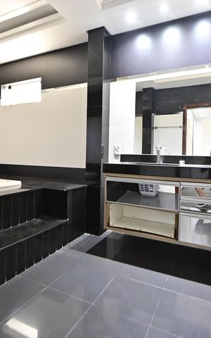 Casa de condomínio para alugar com 400m², 3 quartos e 4 vagas