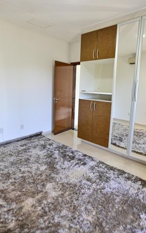 Casa de condomínio para alugar com 400m², 3 quartos e 4 vagas